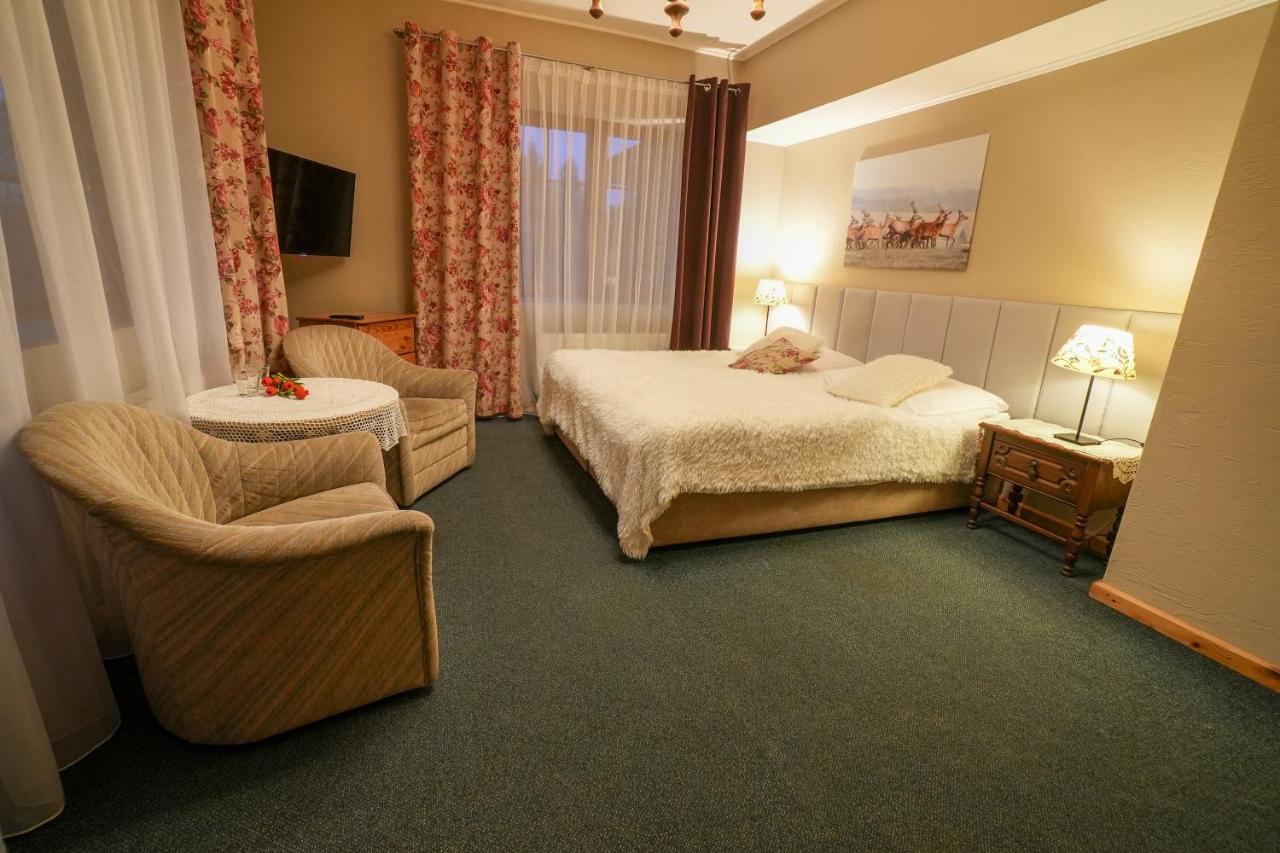 Gosciniec Debowa Gazdowka Bed & Breakfast Ustrzyki Dolne Ngoại thất bức ảnh