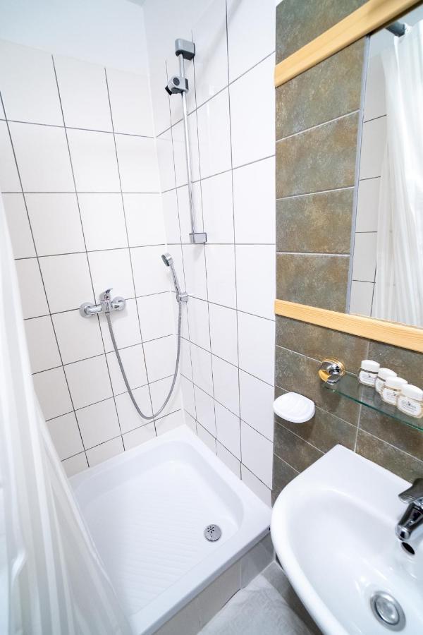 Gosciniec Debowa Gazdowka Bed & Breakfast Ustrzyki Dolne Ngoại thất bức ảnh