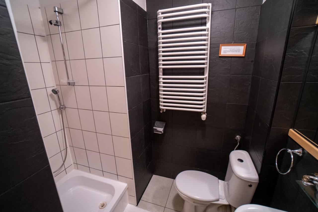 Gosciniec Debowa Gazdowka Bed & Breakfast Ustrzyki Dolne Ngoại thất bức ảnh