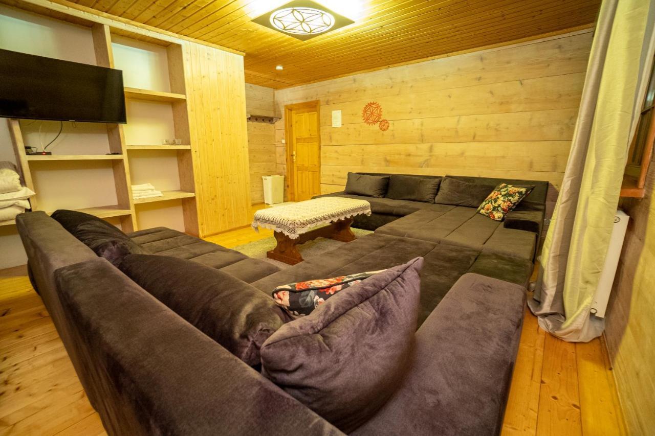 Gosciniec Debowa Gazdowka Bed & Breakfast Ustrzyki Dolne Ngoại thất bức ảnh