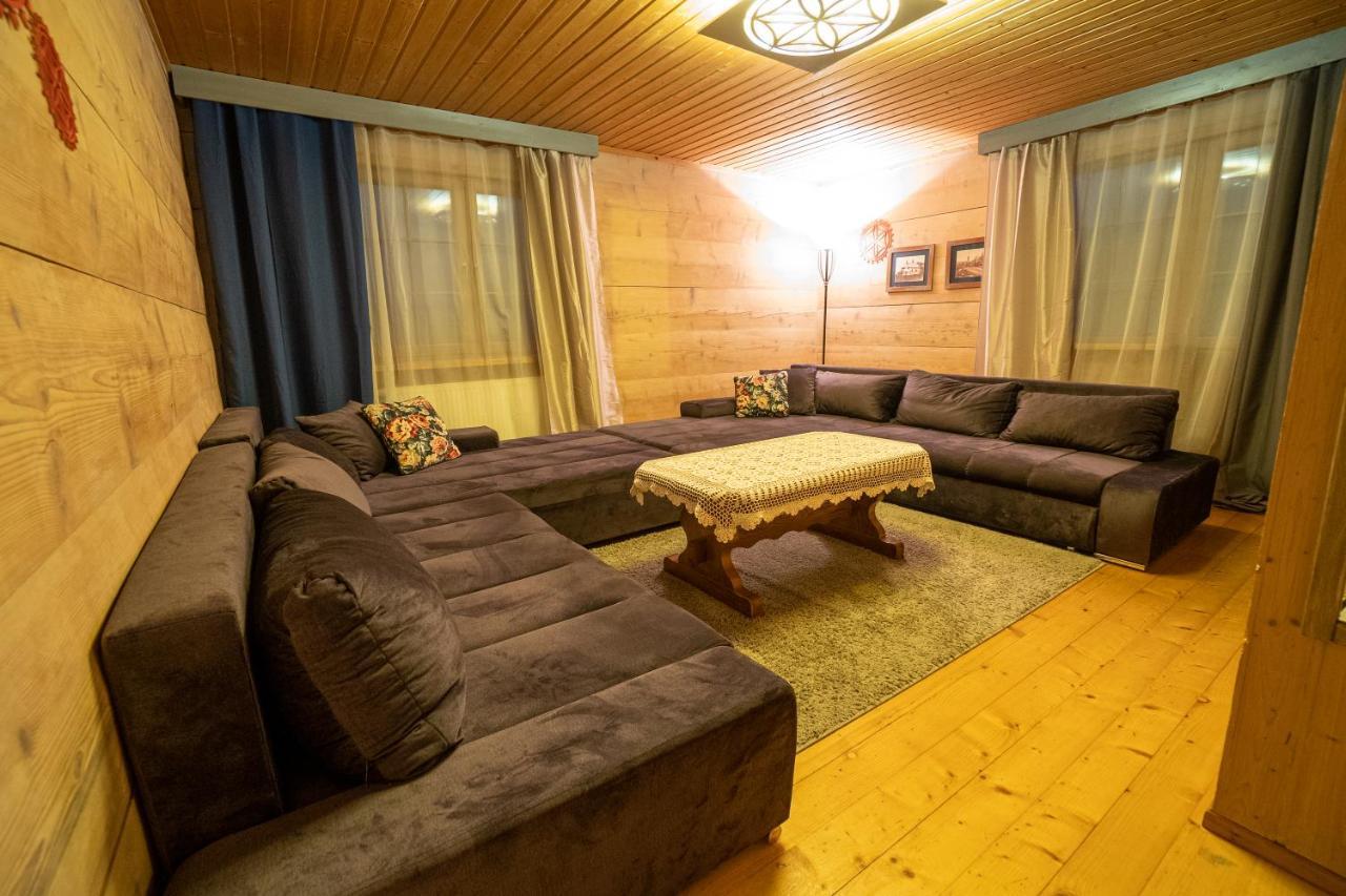 Gosciniec Debowa Gazdowka Bed & Breakfast Ustrzyki Dolne Ngoại thất bức ảnh