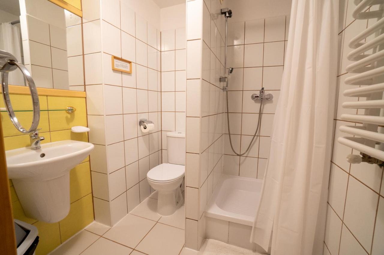 Gosciniec Debowa Gazdowka Bed & Breakfast Ustrzyki Dolne Ngoại thất bức ảnh