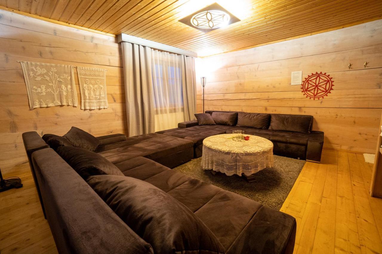 Gosciniec Debowa Gazdowka Bed & Breakfast Ustrzyki Dolne Ngoại thất bức ảnh